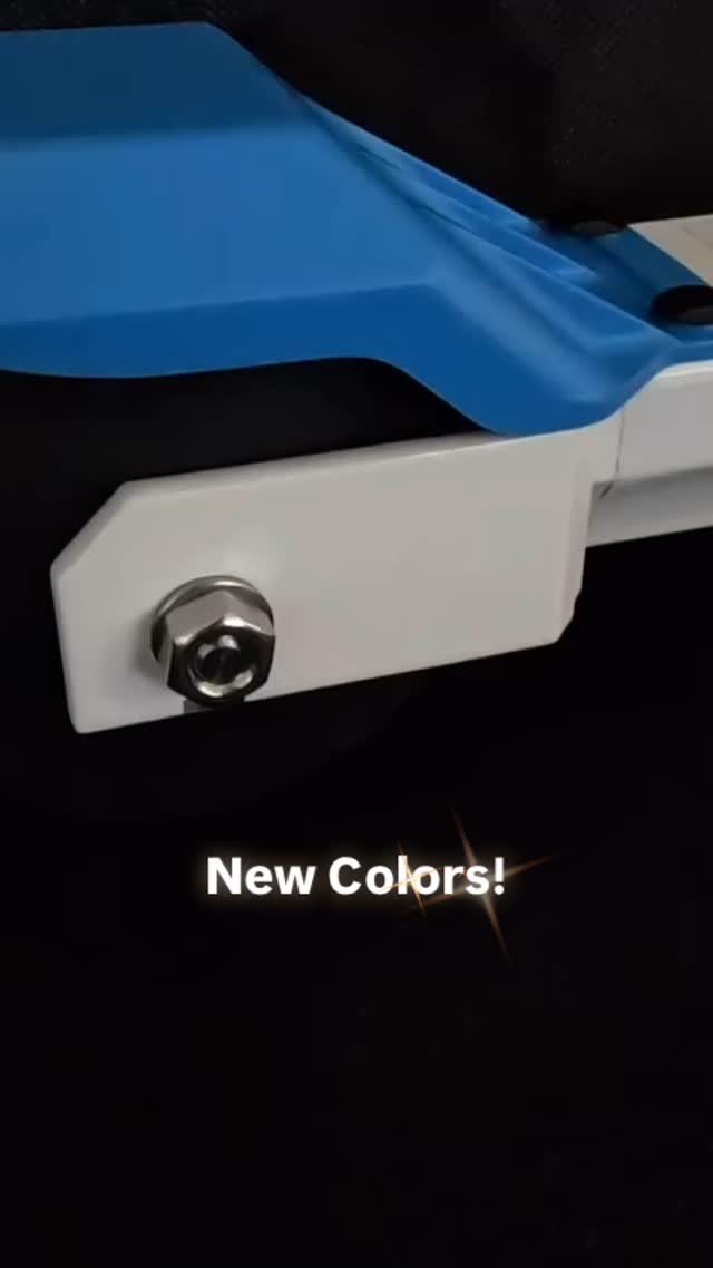 New colors on Men’s classic and women’s models! Men’s Classic are now black/gold and women’s models now have blue fenders. You can always get different fender colors as well!