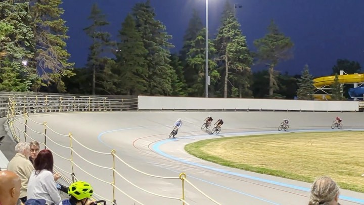 @squaredphoto had an amazing Keirin final last night in the C4 group especially for his first one!
The new e-bike derny was a good experience but we are a bit nostalgic for the gas powered one.
#keirin, #velodrome, #fixedgear, #trackcycling, #bikelife, #cyclingrace, #bikeracing, #trackbikes, #bikespeed, #velocity #bikechi