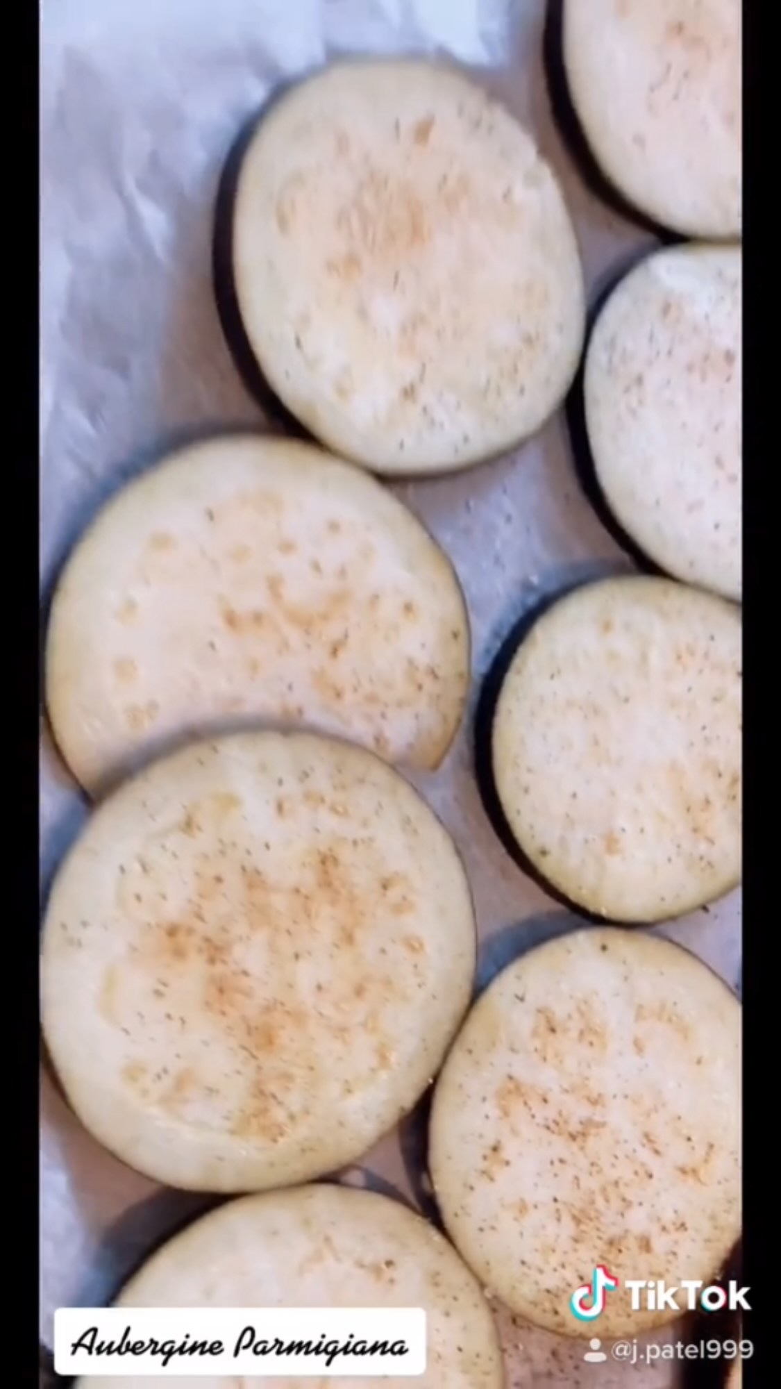 Aubergine Parmigana 🇮🇹🤤 #vegetarian #italianfood #foodporn #instafood #tiktok #cheese #vegetables #pasta