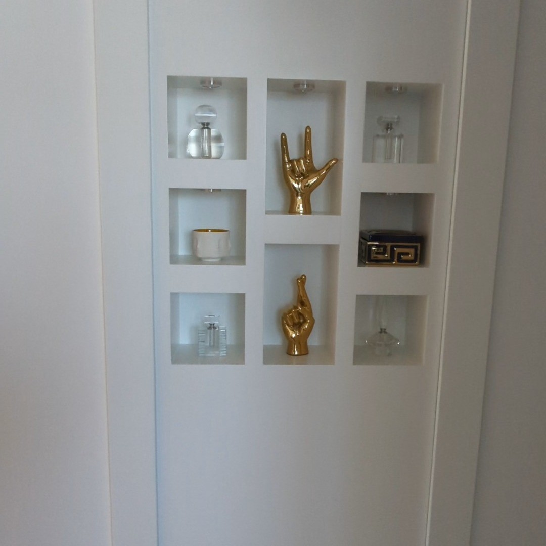 Hidden Home Theater? Yes please.
#theaters #hometheater #control4 #focalspeakers #screeninnovations #lightingcontrol #smarthome #homeautomation #sony #mediaroom