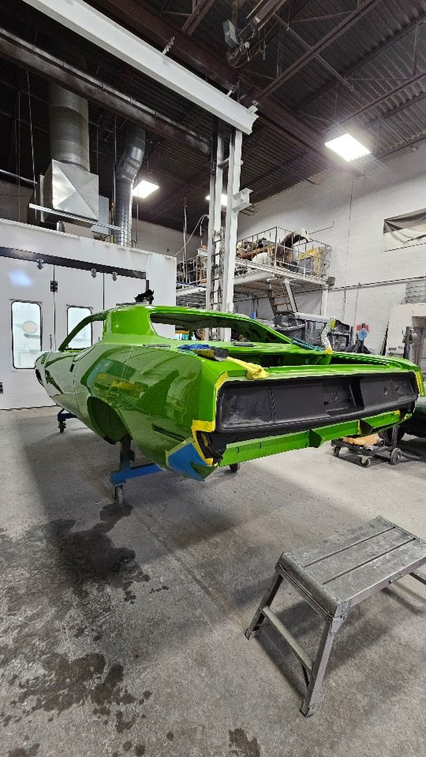 Last week we spent the day at Davies Autobody prepping this stunning 1971 Cuda. Quick sand and polish around the roof line before she's off to get its new vinyl top installed.
We will see this Cuda in a few weeks for its full body wetsand for @performancecarrestorations
#highimpact #sassygrassgreen #mopar #71cuda #440cuda #restoration #ppg #ppgpaint #wetsanding #wetsandingspecialist