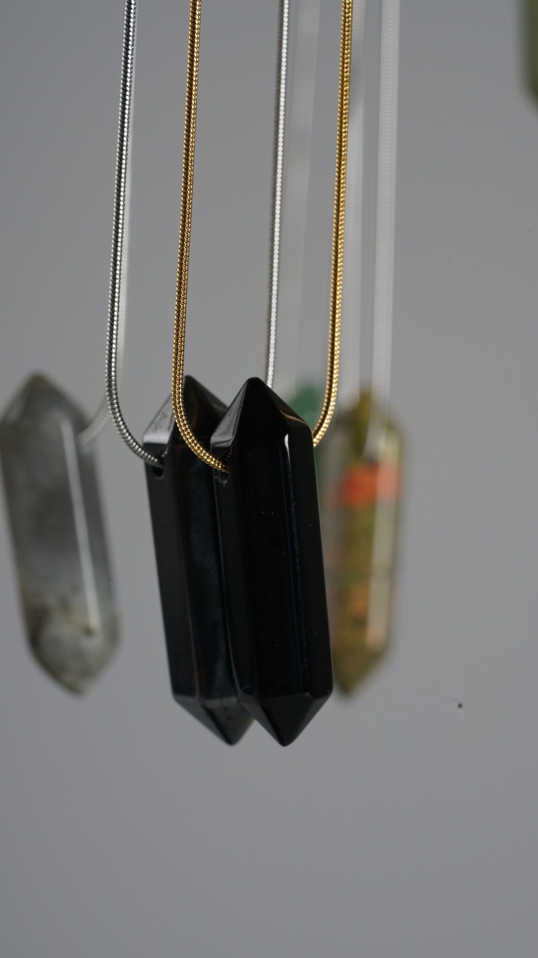 ✨🩷Welke edelsteen koos jouw intuitie uit? (English below!)
1. Onyx, een prachtige zwarte edelsteen, staat bekend om zijn diepe, mysterieuze uitstraling. Onyx wordt vaak geassocieerd met kracht, bescherming en zelfbeheersing. Deze edelsteen staat bekend om zijn vermogen om negatieve energie te absorberen en innerlijke kracht te versterken.
2. Tijgeroog, een fascinerende edelsteen met een warme en aardse uitstraling. Deze edelsteen staat symbool voor moed en vertrouwen, en wordt vaak geassocieerd met inzicht en focus. Misschien heb jij de komende tijd wel wat extra focus of moed nodig en koos je intuitie daarom deze steen voor jou uit!
3. Lapis Lazuli, Deze prachtige steen staat bekend om zijn mystieke allure en werd vaak gebruikt door oude beschavingen voor kunst en sieraden. Lapis Lazuli symboliseert wijsheid, waarheid en koninklijke kracht. Het brengt rust en innerlijke vrede, en wordt beschouwd als een symbool van goddelijke verbinding.
Onyx, a beautiful black gemstone, is known for its deep, mysterious allure and timeless appeal. With a rich history dating back to ancient Egypt, onyx is often associated with strength, protection, and self-control. This gemstone is renowned for its ability to absorb negative energy and enhance inner strength. It seems like your intuition is telling you to take a little extra care of yourself 🥰
Tiger's Eye, a fascinating gemstone with a warm and earthy aura. This gemstone symbolizes courage and confidence, often associated with insight and focus. Perhaps you'll need some extra focus or courage in the coming days, and that's why your intuition guided you to choose this stone!
Lapis Lazuli, this enchanting gemstone radiates a deep royal blue color, interspersed with golden pyrite inclusions. Renowned for its mystical allure, Lapis Lazuli has a rich history of use by ancient civilizations in art and jewelry. Symbolizing wisdom, truth, and royal power, Lapis Lazuli brings calm and inner peace, serving as a symbol of divine connection.
#gemstonepower #wildstonesamsterdam #edelstenensieraden #GemstoneMagic #edelstenen #edelsteensieraden