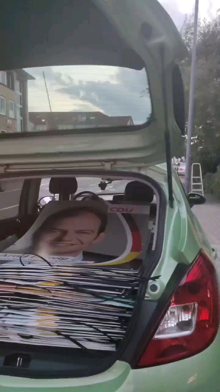 Wahlkampf ohne #Plakatieren ist kein Wahlkampf! 🎉
@arnd.hilwig @cdu_hamm @armin_laschet
#wahlkampf#btw21#juhamm#jungeunionhamm#arndhilwig#arminlaschet