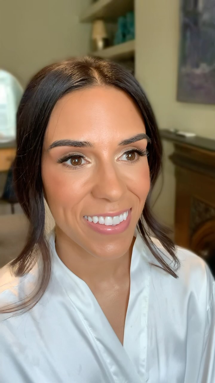 ✨GEMMA✨
Say hello to Gemma’s gorgeously glowing bridal hair and makeup part 1! Gemma is a beautiful human and I had the BEST weekend getting her and her epic bride tribe wedding ready.
I cannot wait for you see Gemma’s bridal look pt.2 - SERIOUS VIBES!!! 🤍👰🏻♀️
BRIDES-TO-BE are you looking for a hair and makeup duo for your big day? Then look no further👇🏻
FOLLOW 👉🏻 @hgm_bridal and @jenny_loves_hair for your vibe wedding hair and makeup duo!
✨SAVE for your bridal inspo✨
CONTACT:
🖥️ www.hannahgoudmanmakeup.co.uk
EMAIL:
📧 contact@hannahgoudmanmakeup.co.uk
DM:
💌 ‘CHAT’ for a 15-minute call with yours truly!
•
•
•
•
•
#bridalhairandmakeup #bridalmakeup #bridalhair #weddinghairandmakeup #weddingmakeup #brightonmua #brightonmakeupartist #brightonweddingsuppliers #sussexmua #sussexmakeupartist #sussexweddingsuppliers #brightonbridalmakeup #sussexbridalmakeupartist #brightonbride #sussexbride #brightonmakeup #sussexmakeup