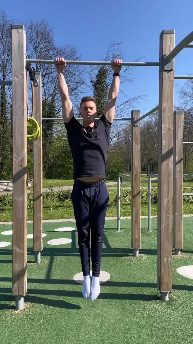 3 Non-Negotiables for Mastering the Pull-Up:
✅ Band-Assisted Pull-Ups
Use bands to offload bodyweight while maintaining full range of motion and proper scapular mechanics. Prioritize vertical pulling alignment and controlled tempo over high rep counts.
✅ Eccentric Pull-Ups (Negatives)
Eccentric overload enhances motor unit recruitment and builds the necessary strength in the lowering phase. Aim for 5–7 second controlled descents to increase time under tension and reinforce neuromuscular efficiency.
✅ Australian Pull-Ups (Inverted Rows)
A horizontal pulling movement that strengthens the mid-back. A crucial complementary exercise to increase pulling volume. Vary grip width and tempo to target weak links and improve scapular retraction and depression.
#pullupprogression #strengthtraining #calisthenics #bodyweighttraining #upperbodystrength