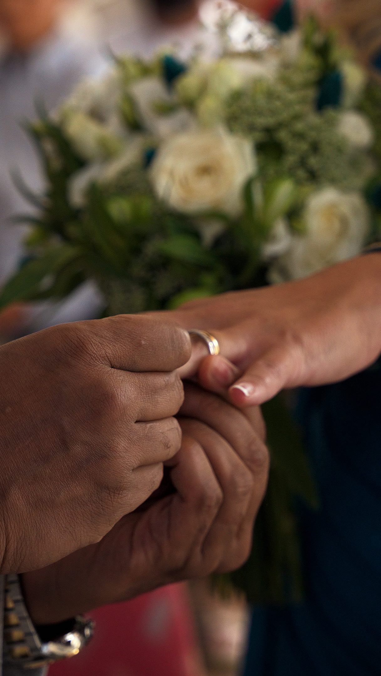 J’ai la chance d’assister à ces moments suspendus grâce à mon travail de vidéaste de mariage... 🎥
Et le mariage de @julie__cano et @youman1978 en est un magnifique exemple
Leur échange de consentements à la mairie, empreint d’émotion et de sincérité, était un moment magique que j’ai eu le privilège de capturer. ✨ Et que dire de la sortie joyeuse et lumineuse, entourés de leurs proches, où les bulles de savon ont ajouté une touche de poésie à cette journée déjà si belle ? 🫧
Julie & Younes, deux âmes chaleureuses et accueillantes avec un grand cœur. Merci pour votre confiance et pour m’avoir permis de raconter votre histoire à travers mes images. 🙏
#weddingvideo #mariage #wedding #weddingday #weddingdress