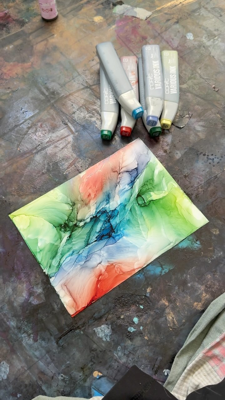 What can we make with these colors?? 🎨
You wouldn’t think these colors would work well at first glance but the end painting changes my mind!
#Alcoholink #colorpalette #colorscheme #artforyourhome #abstractart #abstractpainting #artflowsessions