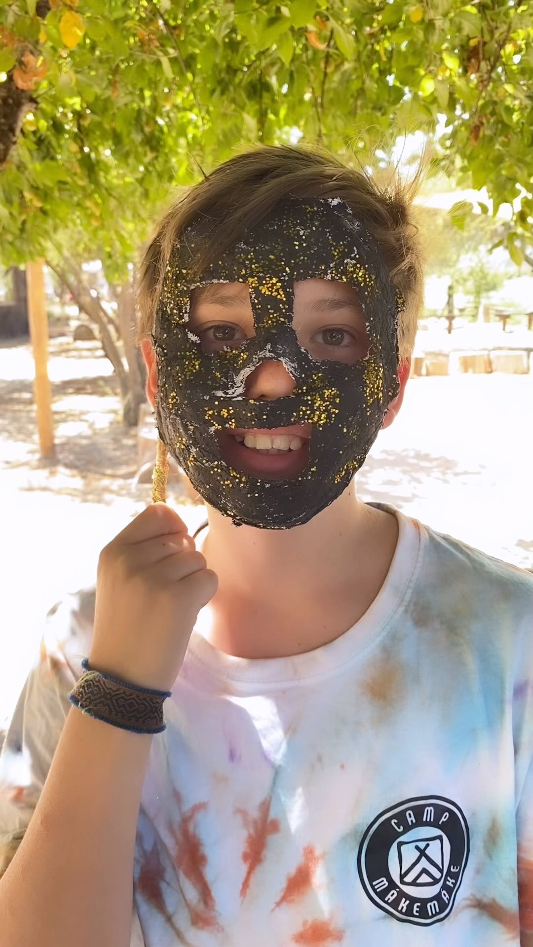 Hello!
#maskmaking #campfun #sessionfourmakemake