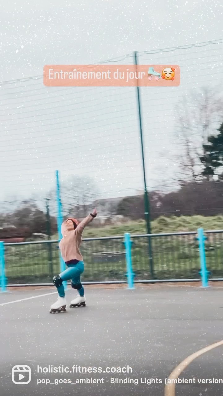 Je progresse 🤩🛼🫶 quelle sensation enivrante le #officeskating 🥰 est-ce que ça t’attire, tenté.e aussi ?
.
.
.
#patinaroulette #inlineskating #rollerskating #programmesportif #fitnessgirl #fitnessgoals #aimetoncorps #corpscoeuresprit @fabian_feraux_permaculture