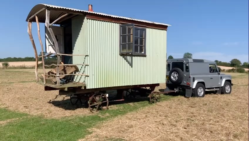 Nervous moments moving the shepherds hut up the hill. Based on an Edwardian threshing machine I adapted the chassis and made this from recycled materials. I wasn’t sure how it would travel on a slightly wonky axel, but it was as good as gold.
#shepherdshut #moving #hampshire #vanlife #cottagecore