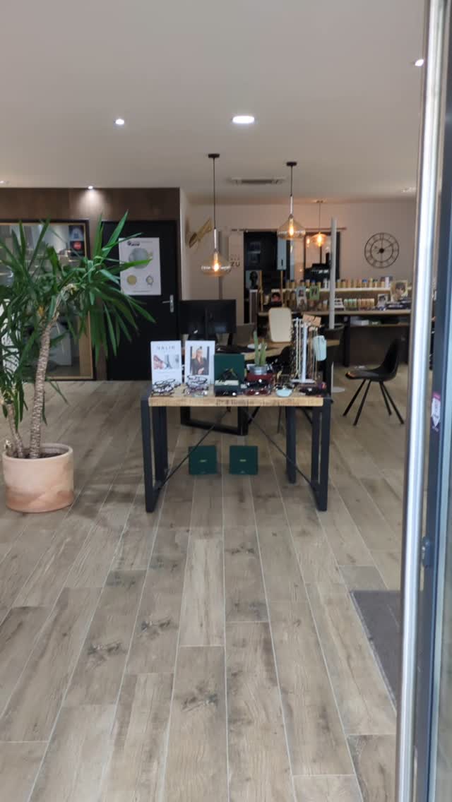 La nouvelle collection solaire est arrivée ❤️
#leslunettesdebenjamin #opticien #kaleos #lunettes #sunglasses #sunshine