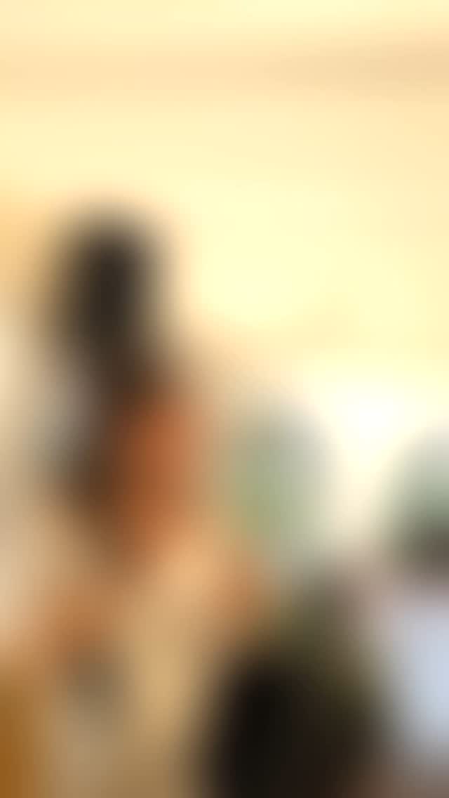 The serious questions and thoughts we have as wedding suppliers! If I'm not singing, I'm usually thinking about food. And when I am singing, I'm probably also thinking about food (and performing brilliantly for your guests, obviously) 😂
@flashbstrds I'm still waiting for that book recommendation!! 😜
#weddingfair #veganrecipes #hungry #hardwork #singer #reelsinstagram