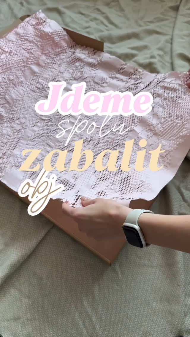 Co dostanete, když objednáte na Wooly? ✨🫶🏻 Kousek ruční práce, vytvořený s láskou. Dekoraci, která rozzáří pokojíček vašeho děťátka. Originální dárek nebo malý detail, který vypráví velký příběh.
Objednávkou u nás podporujete ruční práci, sny – a možná i vlastní vzpomínky.
Děkuji, že jste u toho se mnou🫶🏻😍