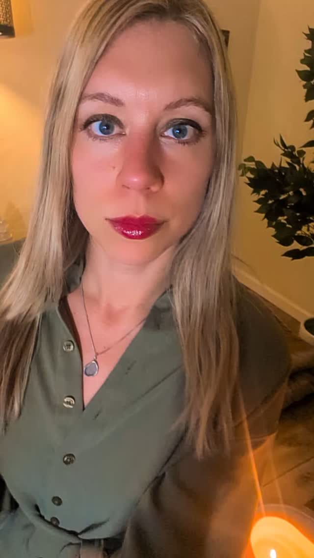 MRI studies show deep diagrammatic breathing moves your spinal fluid, which ends up subtly moving your spine and activating parasympathetic flow, aka the innate healing intelligence of your body. 👩🏼⚕️
Your breath is always honest. 🫁
Because it's a direct reflection of your brain.🧠
It tells you how safe you feel-without words 🛟
It heals you without conscious thought.🩺
It detoxes you without force.🥦
That's sovereignty.
That's healing.
That's you becoming your own medicine.
Like what you hear? Link in bio
What to hear the full 3 minutes of this clip? Click YouTube In bio
#spinalflow #naturalhealing #sovereign