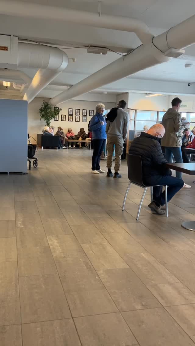 Vi dedikerte en V65 omgang til 113 personer fra #Seniordansen. For en herlig gjeng! 🥰 #norgesmestlevendetravpark