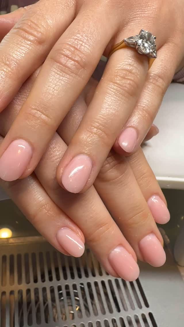 “Elegant and understated—these natural wedding nails embody timeless beauty, perfectly complementing the grace of the occasion.”
#WeddingNails #NaturalNails #BridalBeauty #ElegantNails #TimelessStyle #WeddingInspo #ClassicBride #NailArt #BridalLook #NailInspiration #shrewsburybusiness #thebestofnjbeauty #njnailtech #njbestartists
