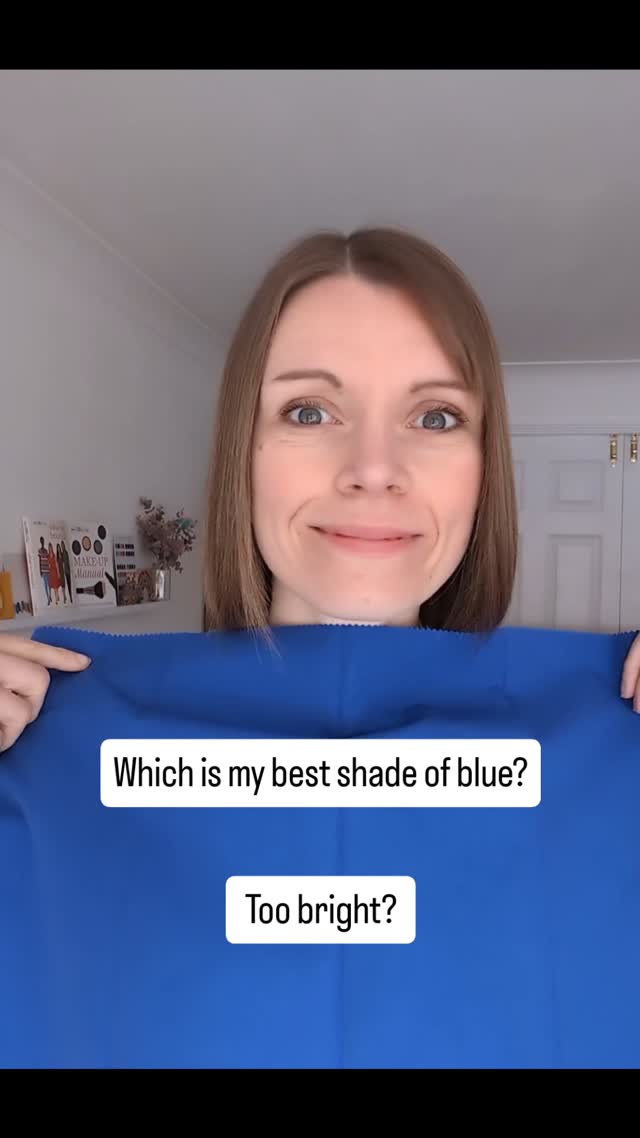 Featuring my new @chalkandnotch #wrenblouse! A lovely sew, I especially like the little lantern sleeves and the neckline๐งต๐
I know this garment is going to get lots of wear, I've already had some really nice compliments on how it suits me! If I'd have sewn it up in one first two shades, it would have probably just sat in my wardrobe and been a waste of my time, money and effort ๐๐
If you feel stuck, are fed up making mistakes and want to know what shades complement your colouring and make you shine, I'd love to help! โจ๐
#yourcoloursyourstyleyourstory #radiantlyme #colourmebeautiful #tonalcolouranalysis #sewingmystyle #savetimesavemoney