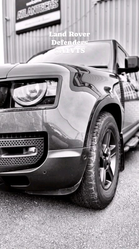 Pleasure to meet & assist Stephan & his client with their Defender purchase @a1vts.
Contact us for any of your Commercial Land Rover enquiries.
#landrover #landroverdefender#defender #defender110 #commercialvehicle #commercial #vehicleconversion