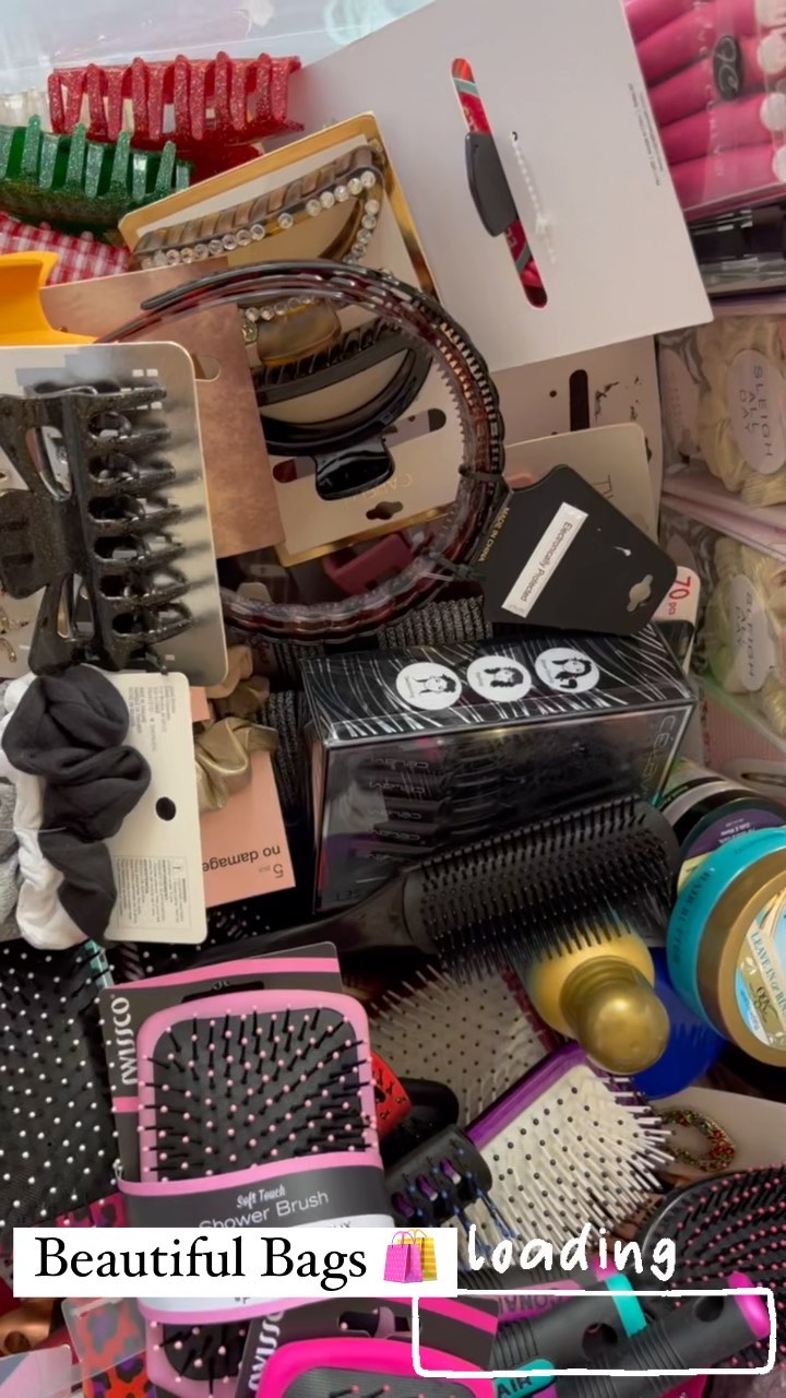 Delivery Day is almost here! YAY!!! 🚛💄 I have had the best time assembling all of my generous donations into Beautiful Bags for the lovely recipients of Project Beautiful 2️⃣0️⃣2️⃣3️⃣!! This year Project Beauriful will reach 475 women and girls!!! THANK YOU!! Here are just a few hundred of the thousands of beauty and hygiene items Project Beautiful received from so many kind people!! 🥹🤩 @rainamariepitts @jnepitts11