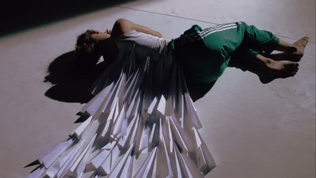 ‘Mountains’ is screening for international dance day at @vancouverpubliclibrary today at noon with @newworks_dance
alongside works by @450inrent
@company605 @erc.ch @timrolls
This little film was the first iteration of ‘Paper Mountains’ and is a collection of many young green branches of ideas and experiments and a longing for more connection in a pandemic world. Slowly the live work became something else entirely but this little film remains a time capsule of eagerness and beginnings.
Link to RSVP in bio.
Collaborators @k.bray.jorstad @eowynnenquist @shionskye @nasiv @oblaco @sabinezoe_
Thanks to @canada.council @vistapointstudios