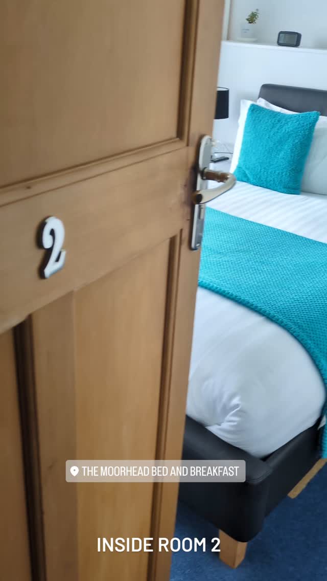 Escape to the country.
Our Double Room 2 boasts a beautiful bay window, stylish en-suite, and all the comforts of home
#TheMoorheadBnB #RelaxationMode #CountryCharm"
#BedAndBreakfastLife #CountrysideViews"