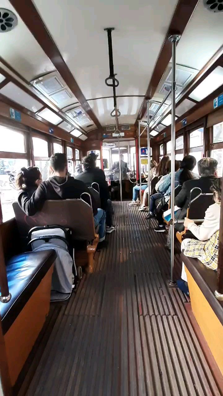 E28 em época baixa! 🚊❤
#lisboa #lisbon #carris #electrico28 #tram28 #tram28lisbon #tramvia28 #toursofmylife