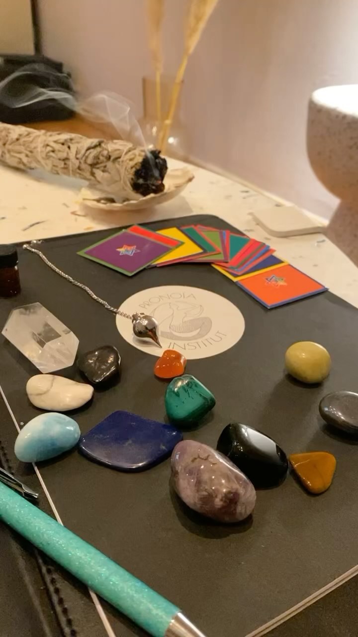 Gratitude pour ce chemin parcouru 🙏🏻
#chemin #chemindevie #gratitude #reconnaissance #cristaux #pierres #sauge #coquillage #work #therapeute #energeticienne #therapie #energies #holistique #reiki #pronoiainstitut #pronoia #vie #life #wonderful #happiness #bienetre #mieuxetre #heureuse