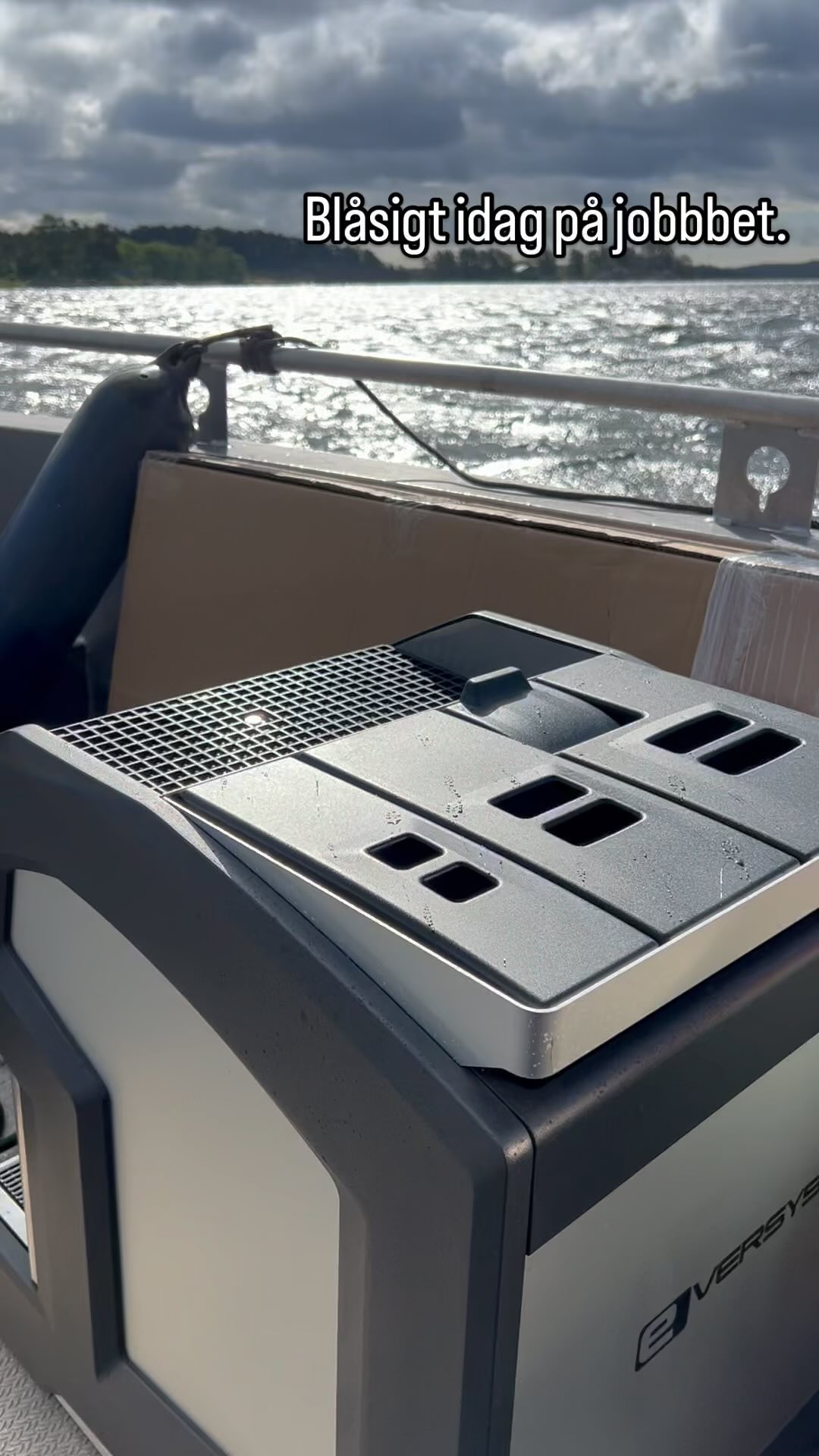 Specialleverans av tomater ägg och kaffe till skärgården