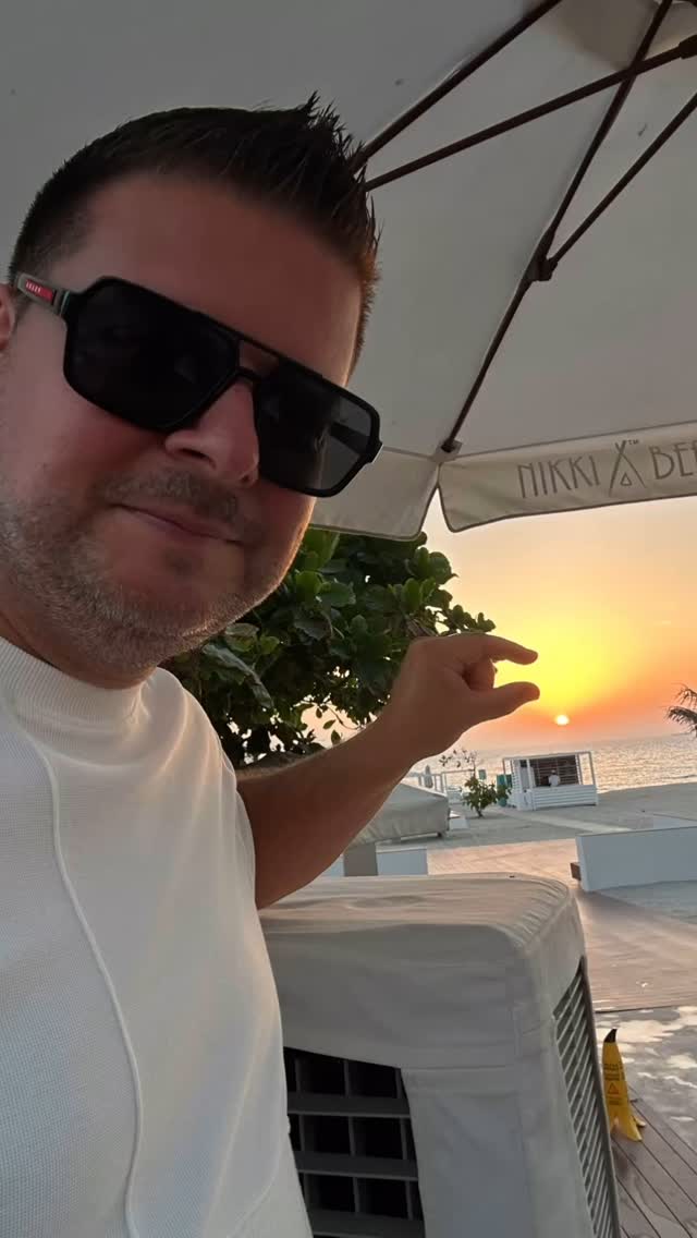 Friday sunset ✅ See you tomorrow!
- 1pm-6pm Brunch at Café Nikki @nikkibeachdubai
- 9pm-1am @nox_dubai
#dubaidj #sunset #dubaibeach #sunsets #dj #djlife #dubaientertainment #dubainightlife