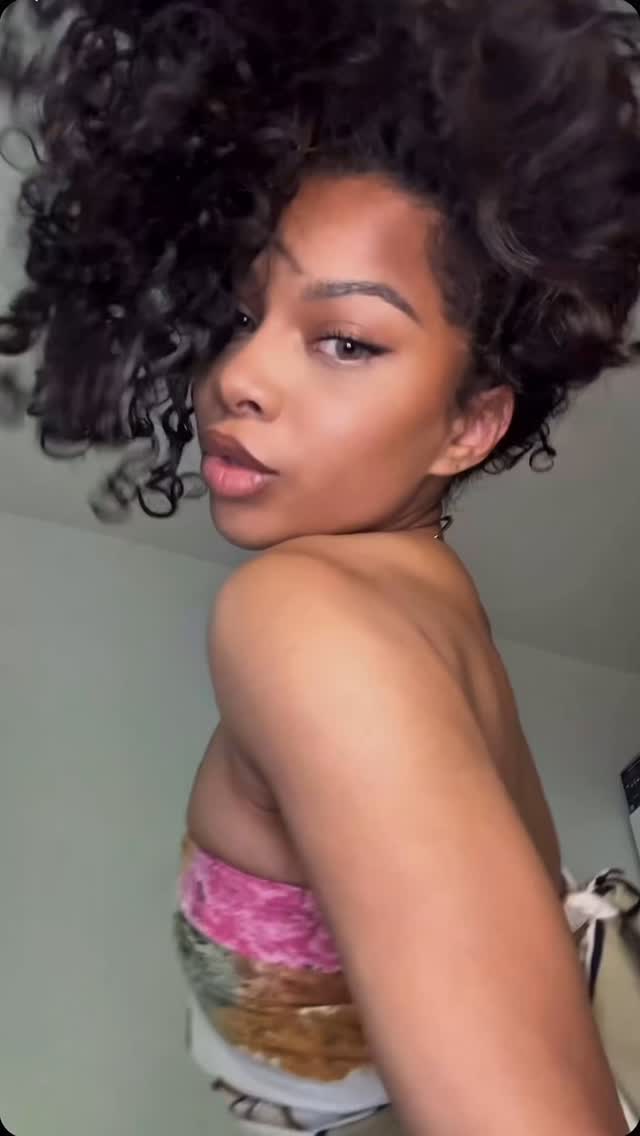 OUR MALIBU CURLS FOR SUMMER 🌸💕
#luxuryhair #laceaddicted #curlyhair #explore