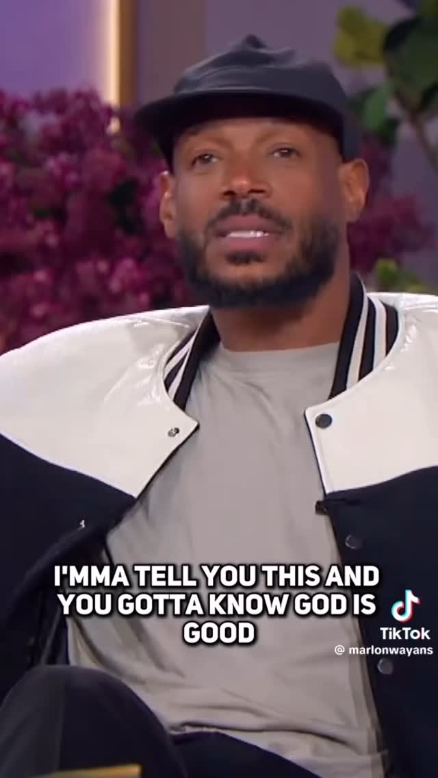 "I don't want to play a great. I want to be great." #quotes #brilliant #blackman @marlonwayans Video cr: @The JenniferHudson Show #wayans #marlonwayans #blackmen #blackfamily #black #bookstagram #nonbookishpost #kaybeesbookshelf #fyp #quotes