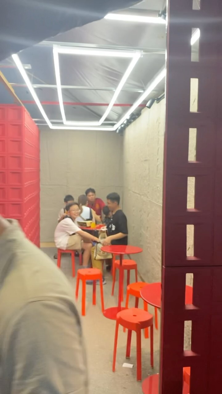 KFF2024 Day 2, We have Improved the Sitting area’s lighting!