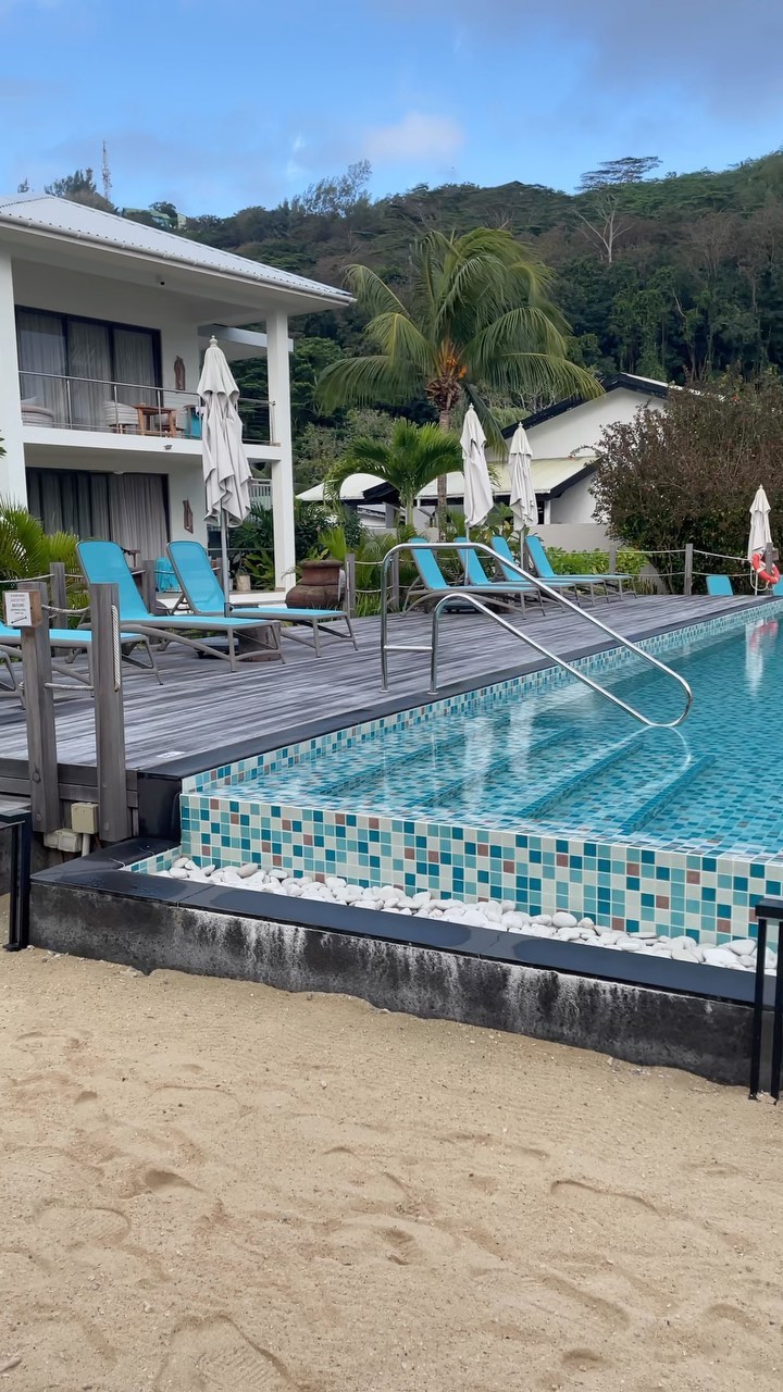 Tropical State of Mind
🌺🏝🥥 🍍 🌞
#seychelles #island #islandlife #beachlife #travel #seychellen #piedsdansleau #seychellesisland