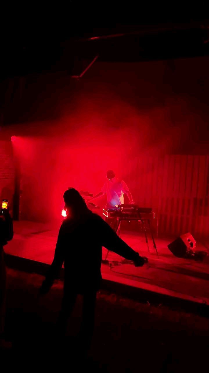 @lydsten - 4 septembre 22h
@chezoimfest
#electro #ambient #lydsten #live #festival #campagne #grange #summerfestival #chezoimfest