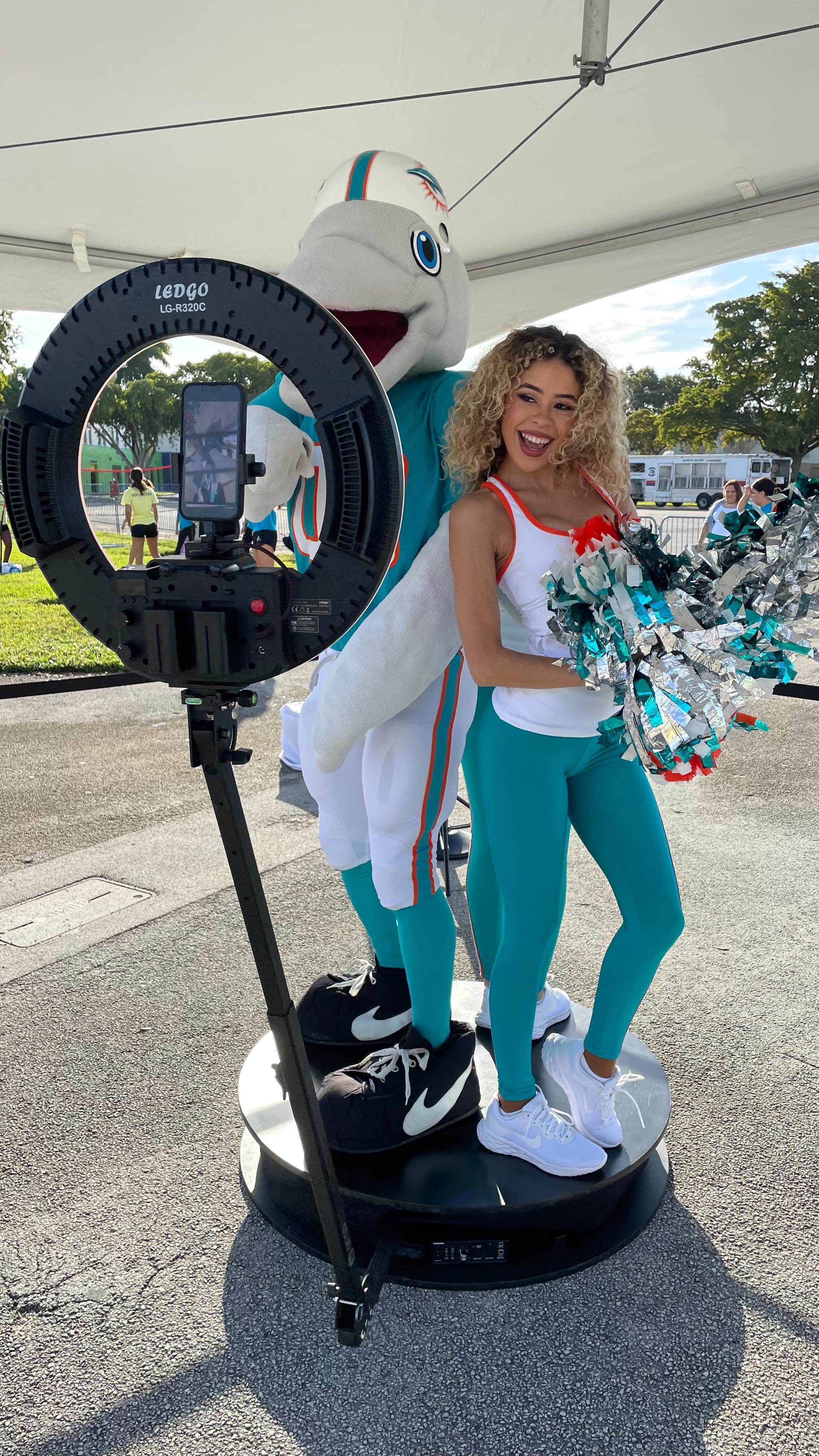 Walking for a cause that speaks volumes! 🧩 Joining the Autism Speaks walk in Miami, FL to spread awareness and celebrate every unique journey. Together, we can make a difference. 💙 #AutismSpeaks #MiamiWalk #EmbraceTheSpectrum
