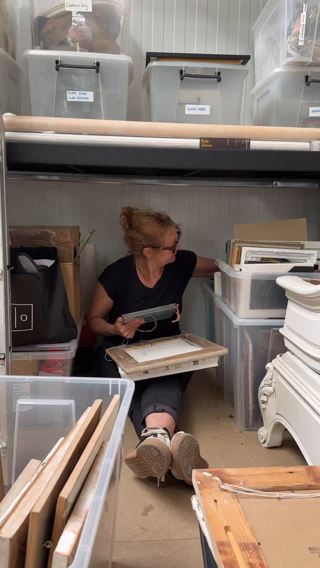 Just simply organising ✨
#declutterme #declutteryourlife #declutteryourhome #decluttering #organisemylife #organisation #springclean #storage #frames #professionalorganiser