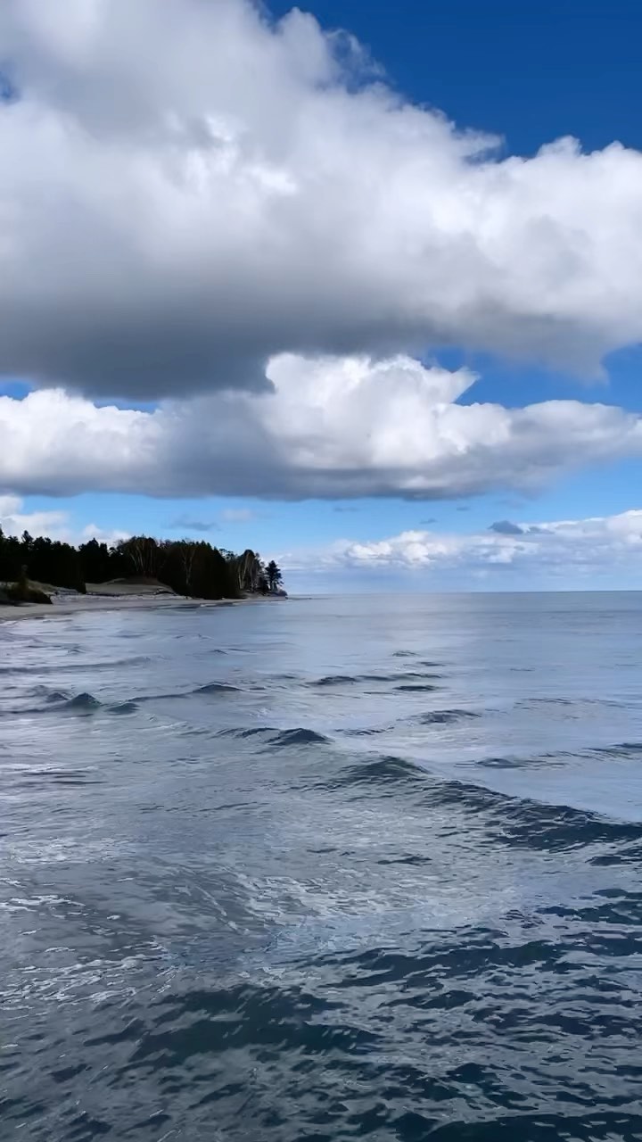 You just gotta keep livin’ man ✨😎🌊
•
#doorcounty #exploremore #travelwisconsin #findyournorth #adventureahead