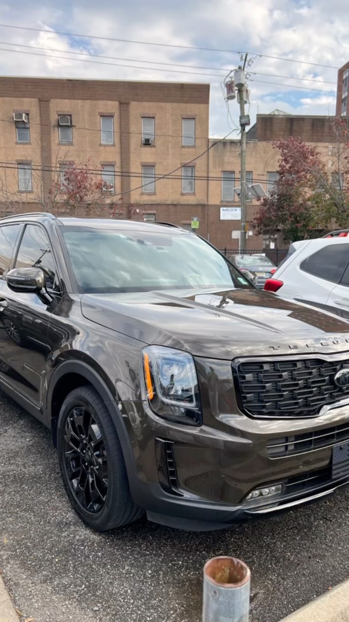 Detail of the day ! #customer ordered the #ArroyoPackage / #autodetailing #details #detailing #detail #detailer #smallbusiness #entrepreneur #shine #car #suv #telluride #husdsoncounty #jerseycity #heights #newjersey #nj #northernnewjersey #detailingcars #supportsmallbusiness #business #detailingworld #mobile #mobiledetailing Book your Appointment Online @aroyal_detailing_llc link in the Bio !