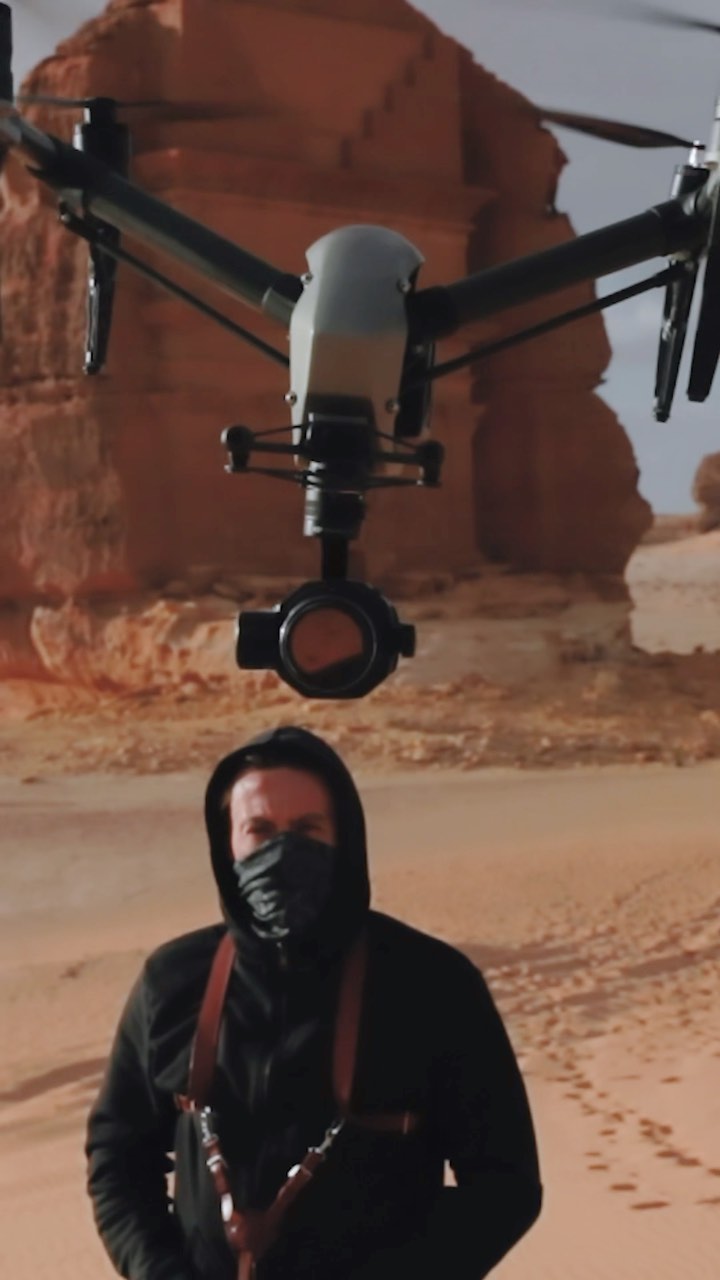 🧡
If you’re in the market for a professional production cart then look no further than @inovativ
We use the Voyager 42 EVO.
•
Be sure to use our discount code DRONEGEAR10 for 10% off any orders over $100.
•
#DRONEGEAR #INOVATIV #dronelife #aerial #cinematography #dronepilot #setlife #dji #djiinspire #aerialphotography #filmproduction