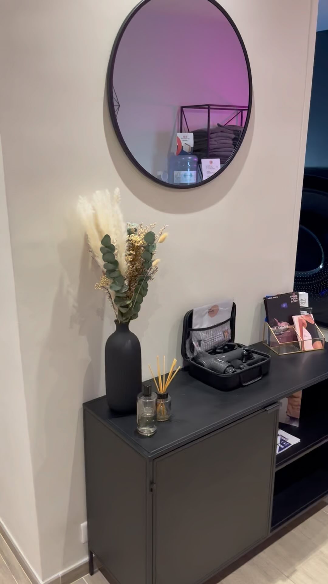 Notre teslashape rejoint l’équipe @theshapestudio.fr pour l’ouverture de leur nouveau Centre à beausoleil Monaco.
Merci pour leur confiance et leur accueil.
#ondeselectromagnetiques#theshapestudio#bodyperfect#musculation#epiostech#teslashape#monaco#beausoleil#avignon