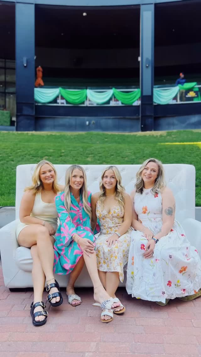 Who doesn’t love a reason to dress up? Derby day was an absolute blast!! #derbyday #mcgregorsquare