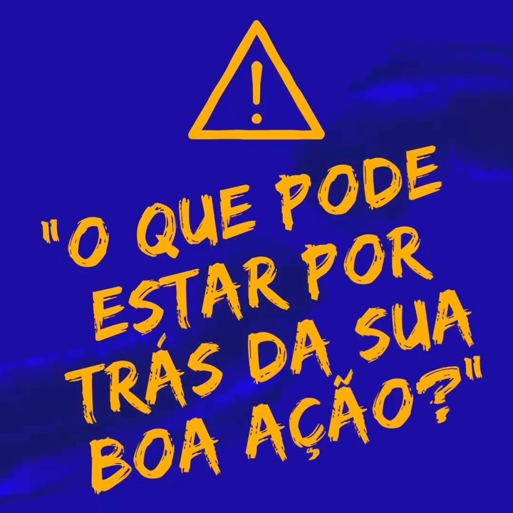 Muitas vezes nos colocamos como pessoas boas, úteis, generosas, prestativas ou boazinhas. Tem algo errado nisso?
Não necessariamente…
Tudo depende da INTENÇÃO!
Você já parou para observar o que te move a fazer, sentir, movimentar, ser, ter … todos os verbos que possam dar continuidade ao que pessoas com essas características se colocam à serviço?
Acabei me inspirando em trazer esse tema hoje pq uma pessoa me ligou para marcar uma hora para seu marido Constelar comigo.
Vocês não tem ideia da quantidade de pessoas que gostam de tomar a frente por alguém e entrar em contato comigo pela pessoa que será a constelada.
Aiii Claudia, qual problema?
Não é uma questão de ter ou não ter problema, a única questão é que quando converso com essas pessoas, que me procuram, no nosso papo fica claro como elas estão tomando o lugar de alguém, as vezes do próprio “marido”.
Isso não só tira o lugar delas, como tira a força do outro perante elas.
Nesse sentido podemos acabar nos colocando como “mãe” aquela que resolve tudo pelo filho!
Que fique claro, a pessoa faz isso, num lugar de profundo amor! Mas isso vai comprometer a relação dela com a pessoa que está tentando ajudar.
E se ela faz isso por essa pessoa, possivelmente faz por todas.
E quem faz muito pelo outro, faz pouco por si!
Você é dessas que compromete sua vida, mas ajuda a família toda, aos colegas de trabalho mesmo que fique com mais trabalho ainda, nunca diz não pra ninguém e é tida como a gente boa da galera?
Não sei se ficou claro, mas amanhã farei uma live breve para falar sobre isso as 18:30.
Quem quiser e puder, vou adorar a presença!
Vamos falar sobre uma das ordens da ajuda.
Quando ajudar de fato ajuda ou compromete sua própria vida?
Te espero amanhã às 18:30 para esse papo!
#live #boazinha #constelacaosistemicafamiliar