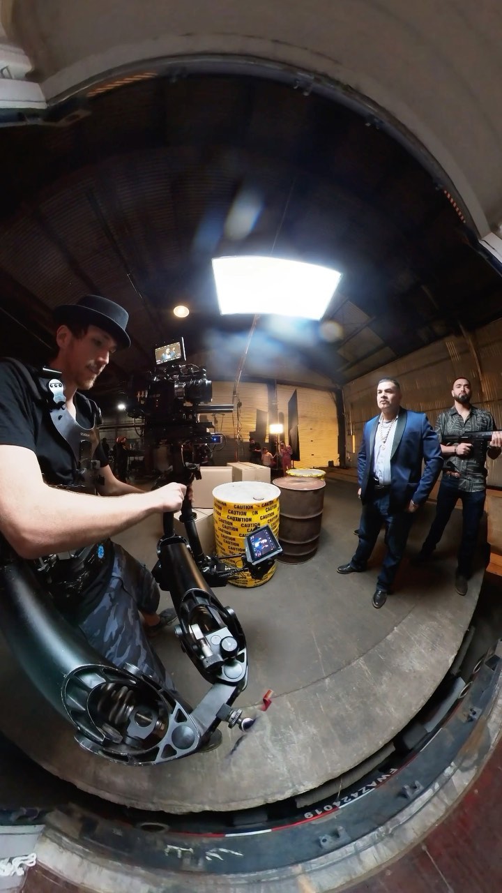 Hazards of the workplace 🎥😯⚠️👊⚠️😄
With @delstudios
#filmmaking #filmmaker #willpower #willpowerwednesday #steadicam #willpowercinema #steadicamoperator @reddigitalcinema @societyofcameraoperators #losangeles #hollywood