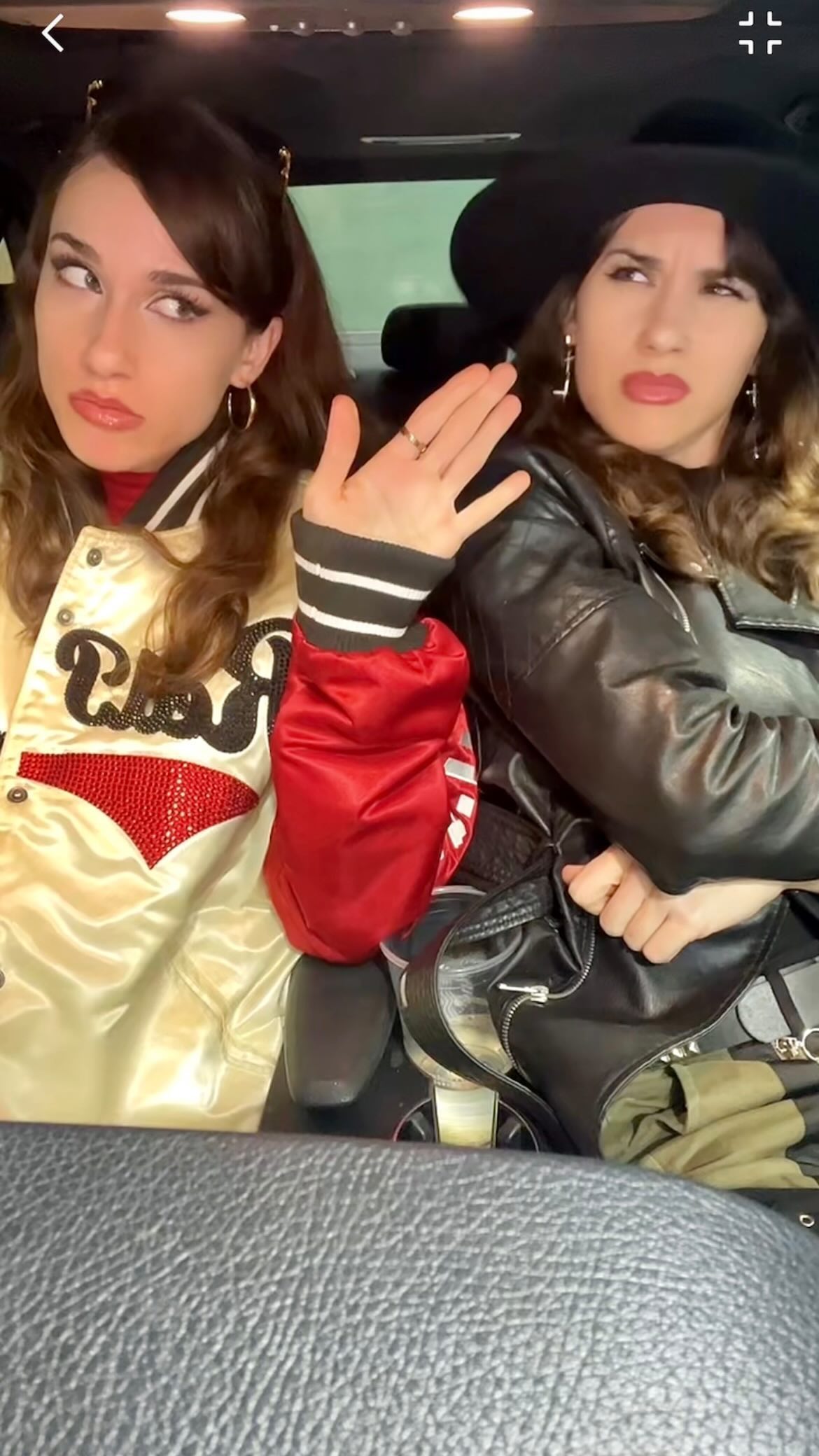 How our road-trip over the holidays looked… Are you the driver or the GREEDY sleeper?
@_allisonhuber_ @veronicahuber_