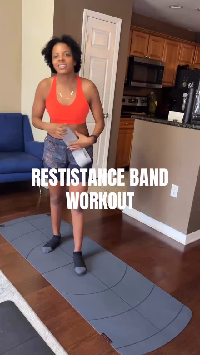 ✨You vs. the band✨who’s walking away sore?
3 moves. 30sec each. 4 rounds. Let’s the burn begin🔥
#strengthjourneyfitness #lowerbody #fitnessmotivation #strengthtraining #fitnessgoals #workouts