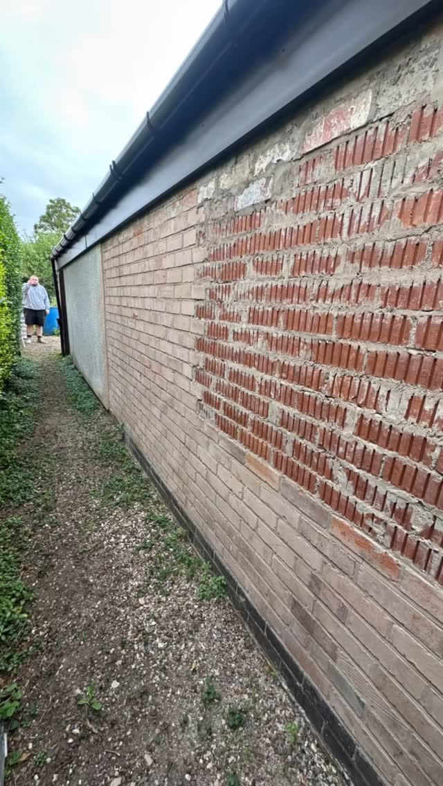 Start to finish -
Watch a small repair become an invisible fix.
That’s Tyrolean done right. Once decorated you’ll never know we were there!
#rendering #colouredrender #nottingham #plasterer #monocoucherender #tyrolean