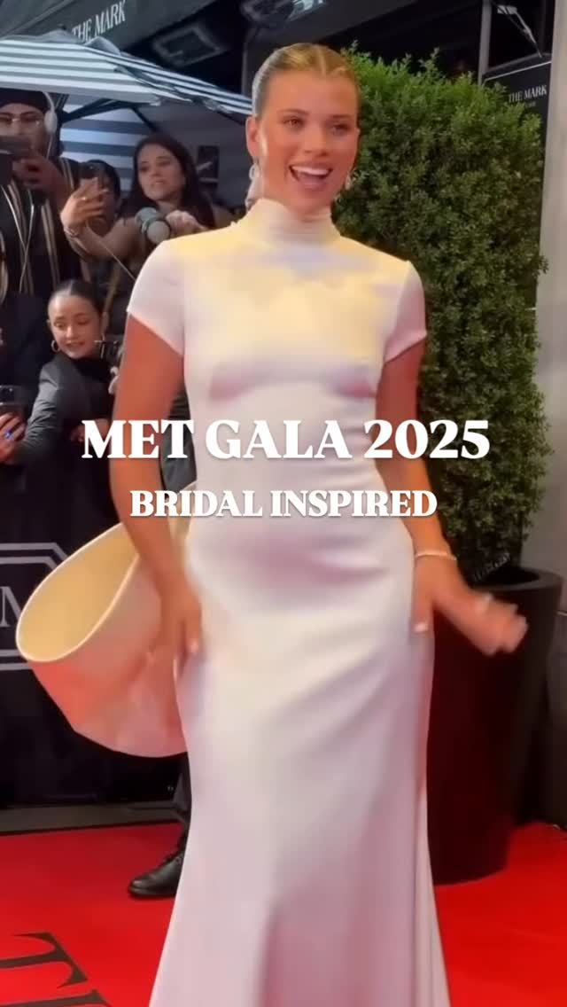 Bridal inspired looks from the red carpet at this seasons @metgalaofficial_ It never disappoints! 
Monochrome was the theme for many 🤍🖤🤍
Which look is your favourite? #metgala2025