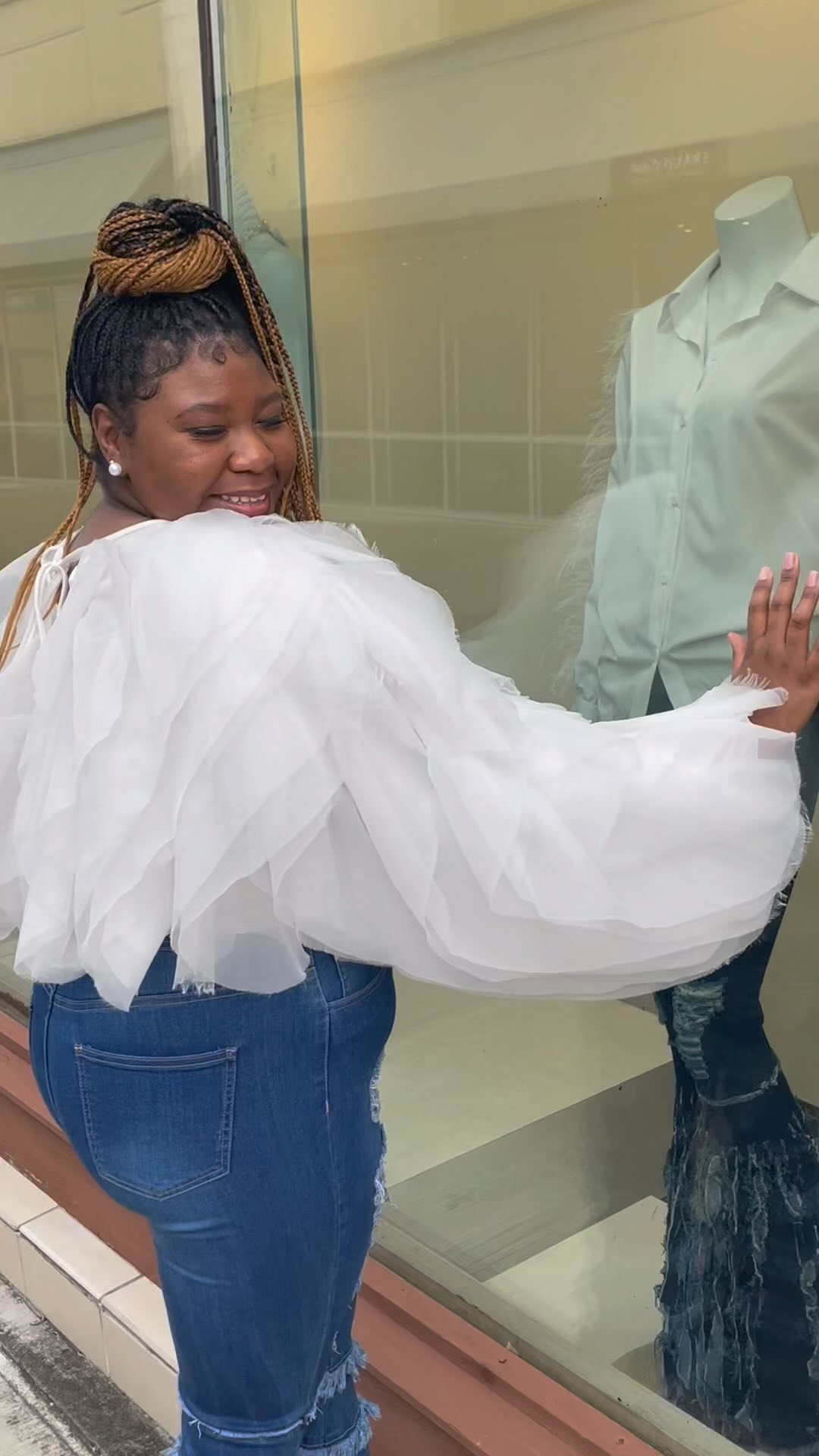 Hello Gorgeous! Oh how we have missed you, and we’re busy getting ready for the new thing! Check out our fabulous client Jackie and Unlock something new at QWASHAE Boutique! Shop online for our stunning styles straight from the mannequin to you! Search: What’s Poppin Jeans. Link in bio available in sizes 0-18! #jeans#marchon#women#bossbabe#shop#shopping#shop#travel#travellife#pearlandboutique#pearland#visitpearland#pearlandtx#houston#boutique#boutiquefashion