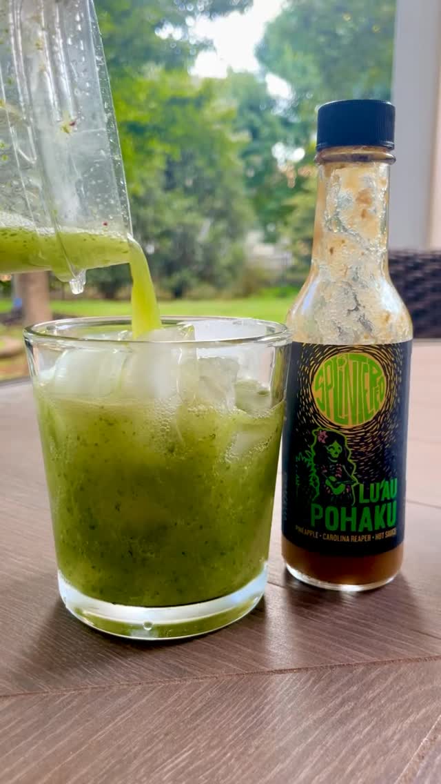 Spice up your Cinco de Mayo with a margarita that bites back!
🍍🌶️ 🍹