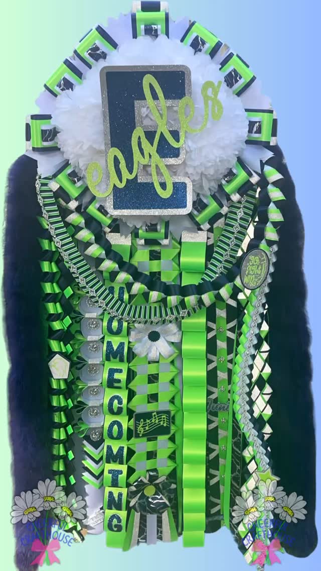 Homecoming is just around the corner! We are taking Custom orders and Senior Orders until Aug 1st! Place order @ cheerfulcrafthouse.com #cheerfulcrafthouse #itsatexasthing #homecomingmums #ldbellhomecoming #trinityhomecoming #birdvillehomecoming #chhshomecoming #mumsinc